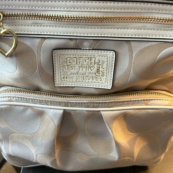 Coach backpack - Picture 3 of 7